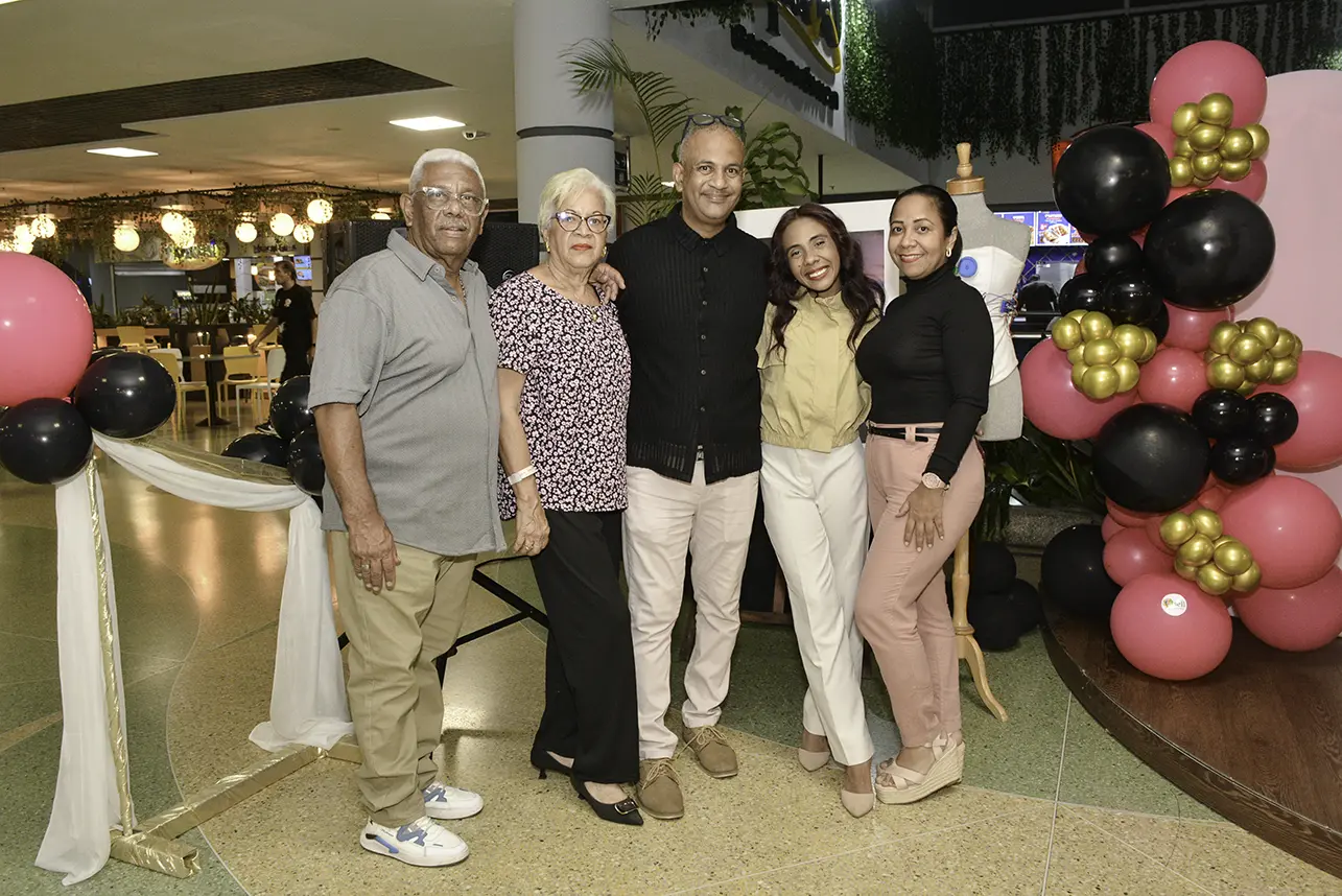 AchaStudios y aliados en el evento