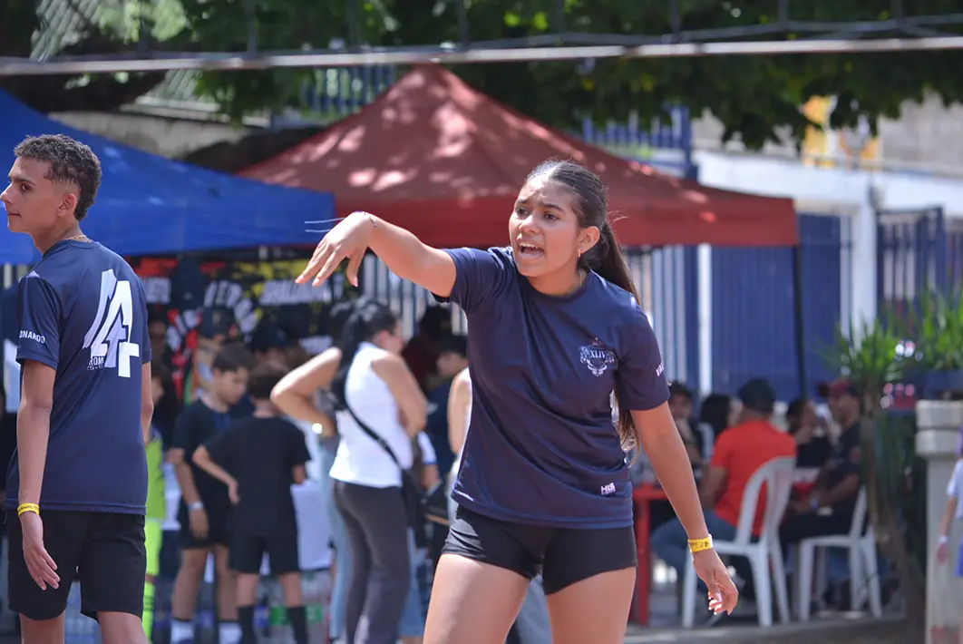 Defensa de voleibol en La Victoria