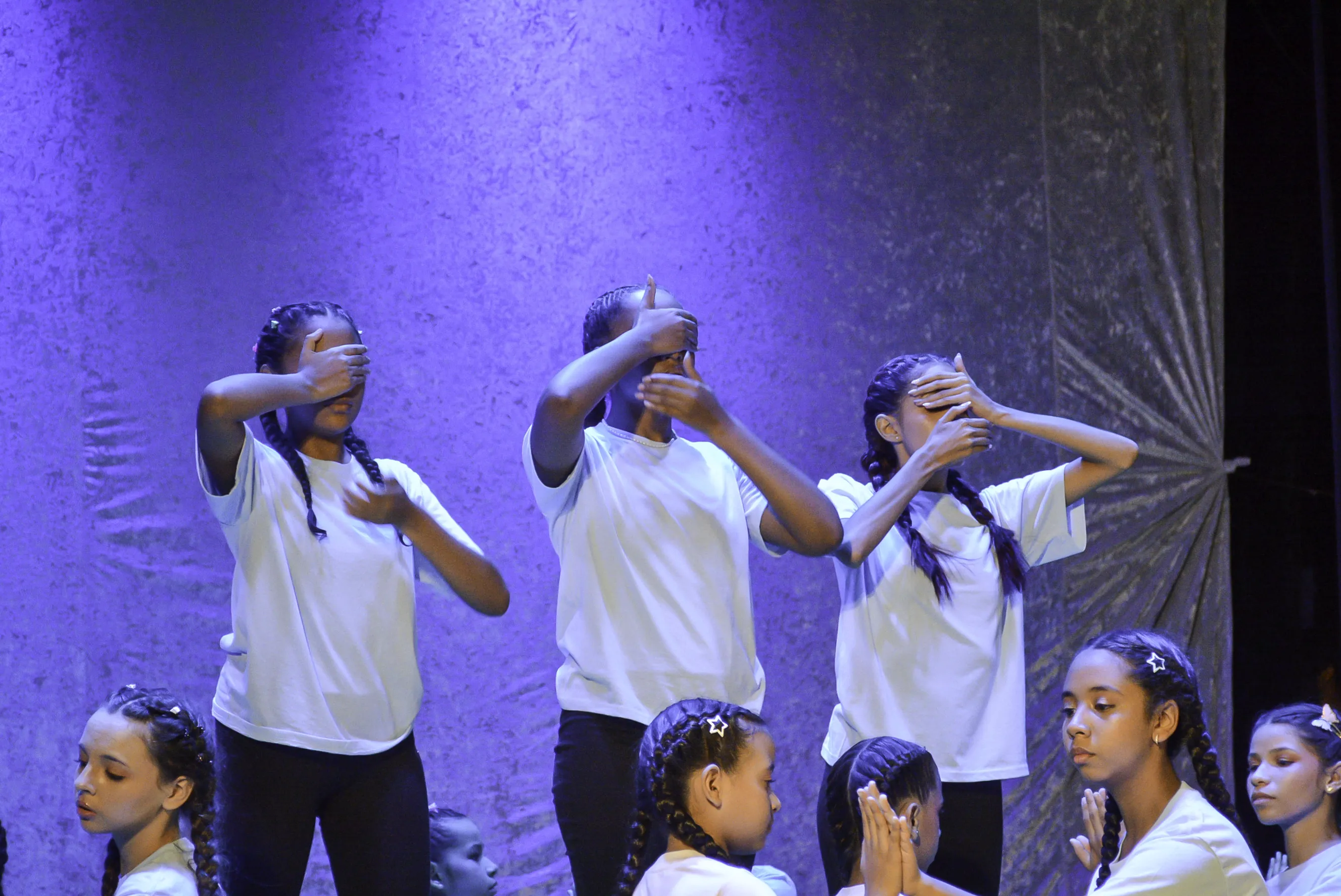 Presentación en el evento Nos Une la Danza