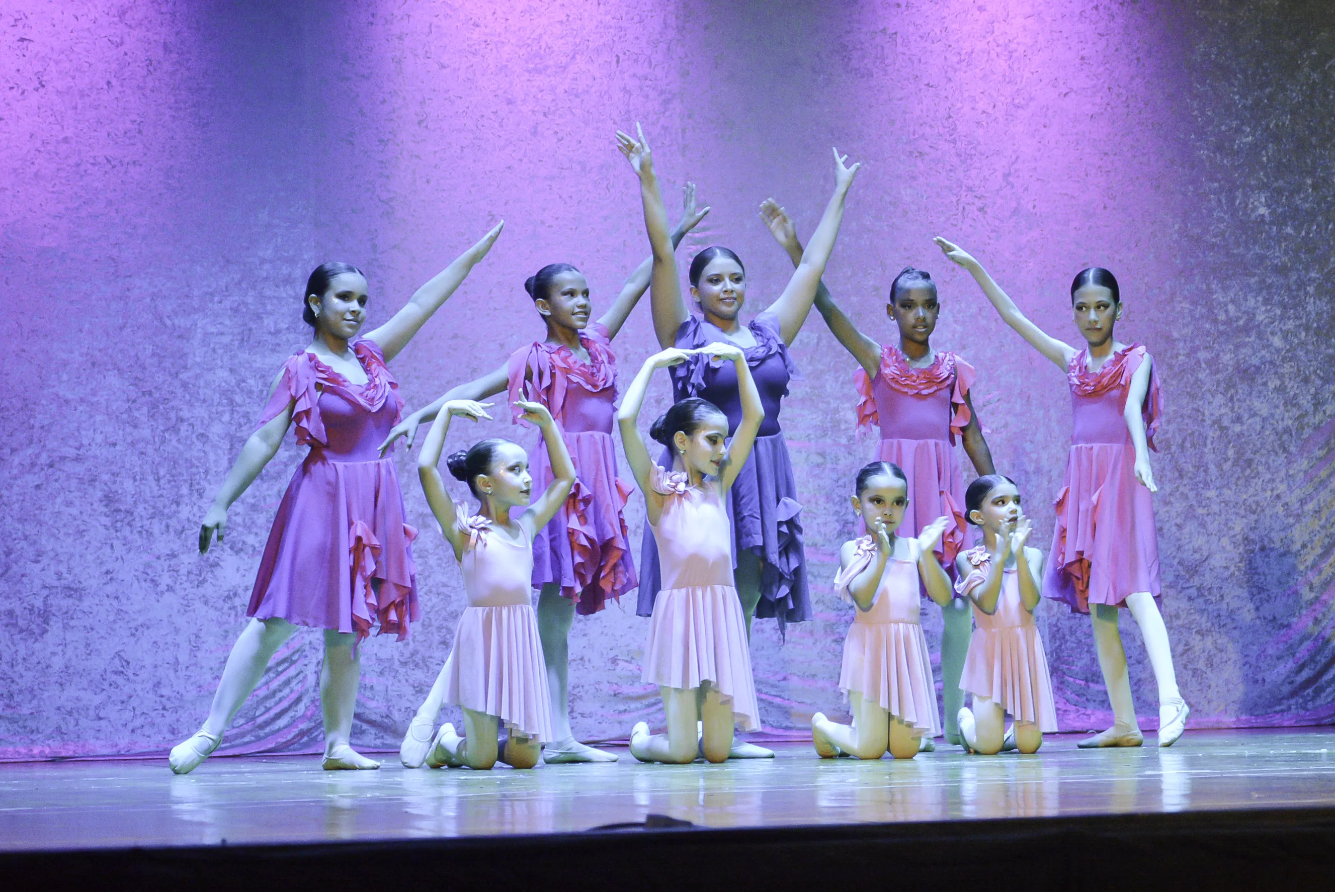 Presentación en el evento Nos Une la Danza