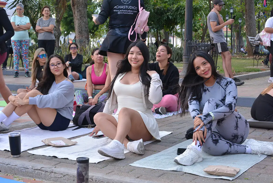 Momento del evento de Yoga y Pilates